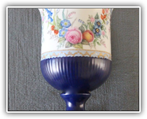 dresden-flower-on-blue-and-white-urn